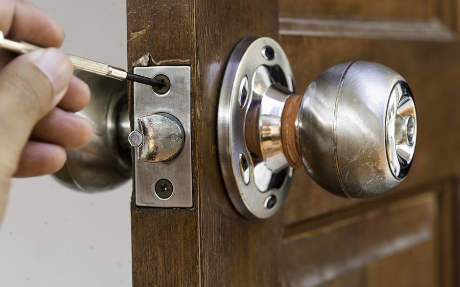 porte claquée clef l'intérieur Montévrain